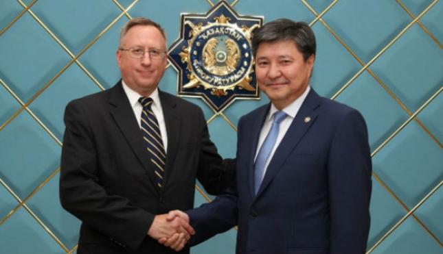 Генпрокурор РК и посол США договорились бороться с терроризмом